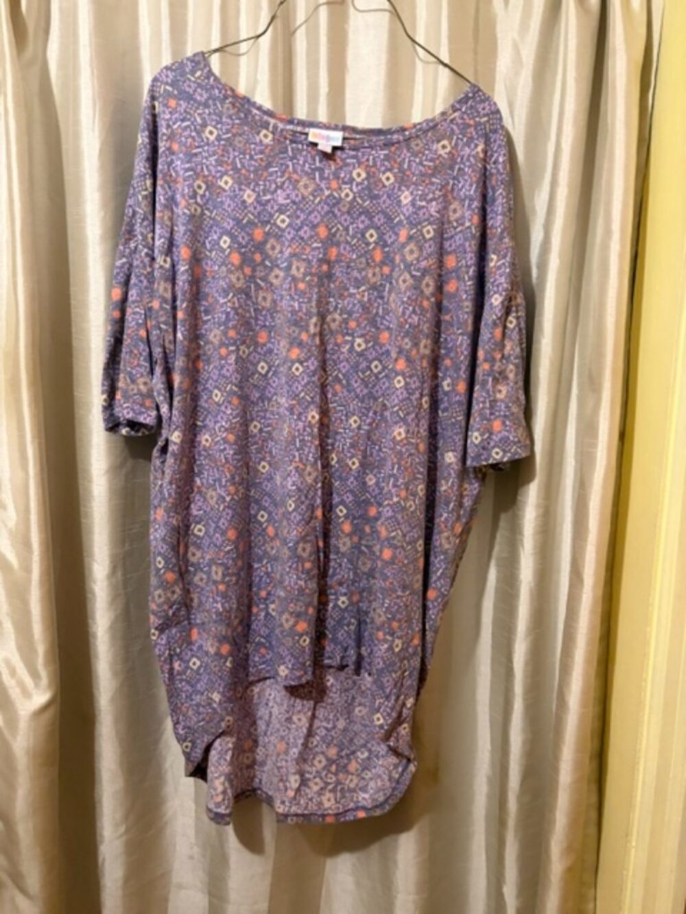 LuLaRoe Irma Top • Medium • Multicolor Geometric Pattern